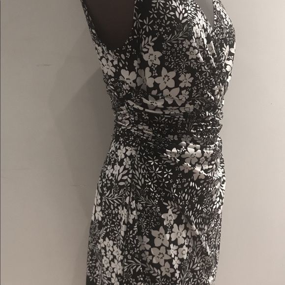 Jones New York Dress Size 10 - Picture 4 of 6